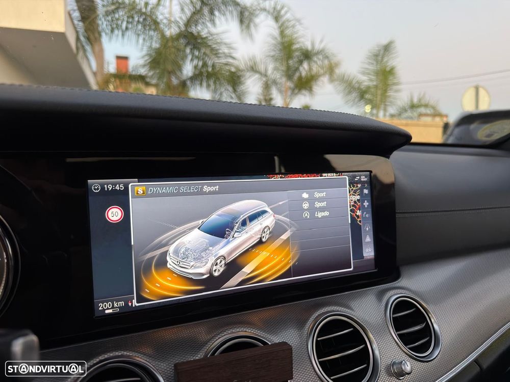 Mercedes-Benz E 220 d AMG - 42
