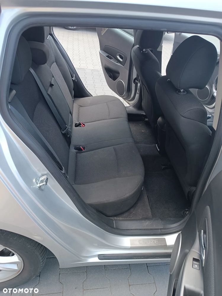 Chevrolet Cruze 1.7 D LT+ - 10