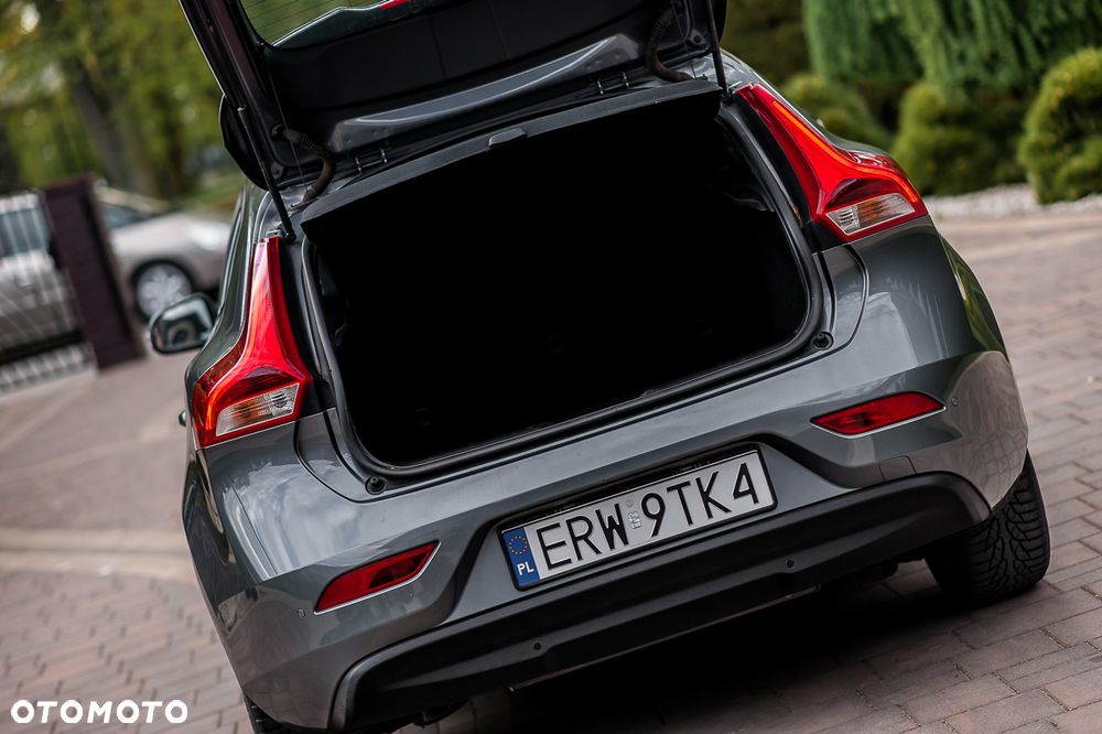 Volvo V40 T2 Kinetic - 10