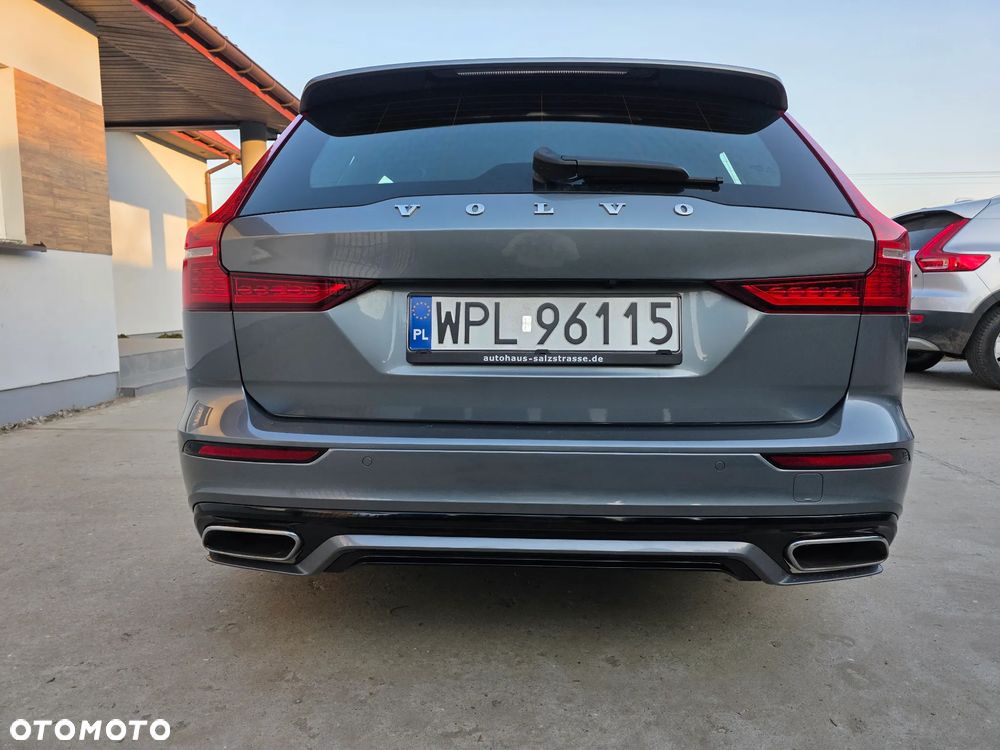 Volvo V60 D4 R-Design - 8