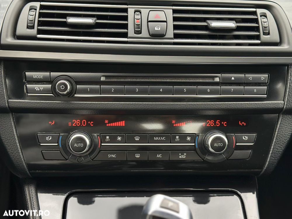 BMW Seria 5 520d Aut. - 25