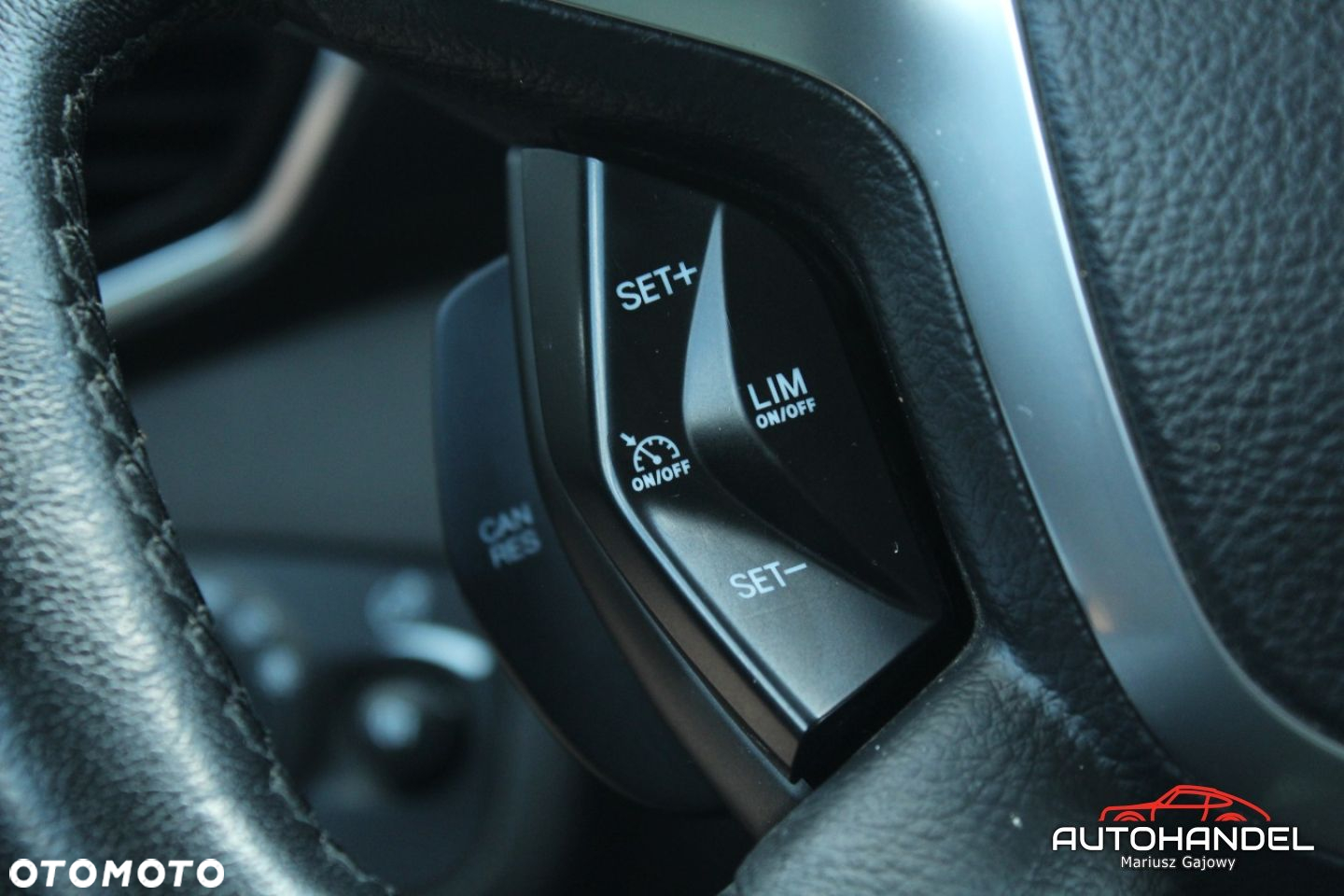 Ford Kuga - 12