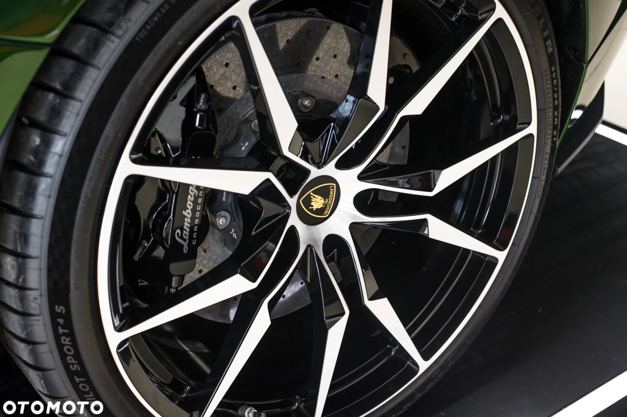 Lamborghini Aventador S - 13