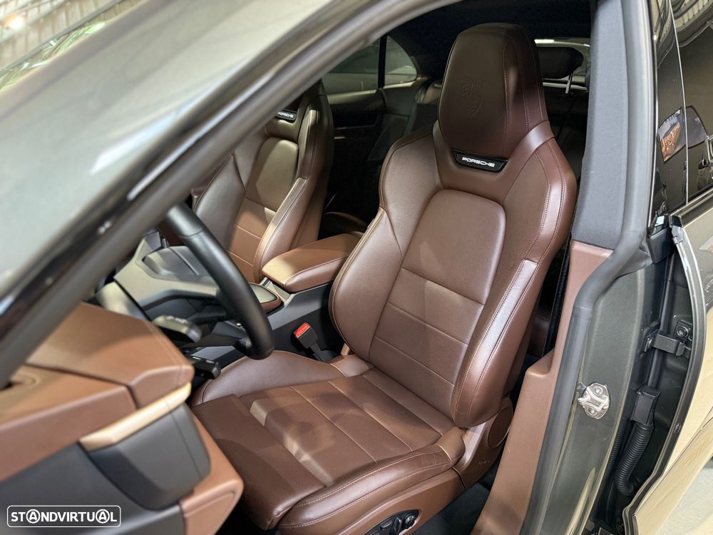 Porsche Macan Electric 4 - 25
