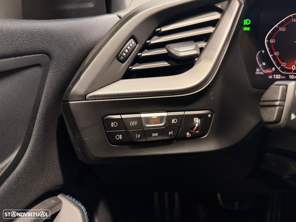 BMW 116 d Pack Desportivo M Auto - 23