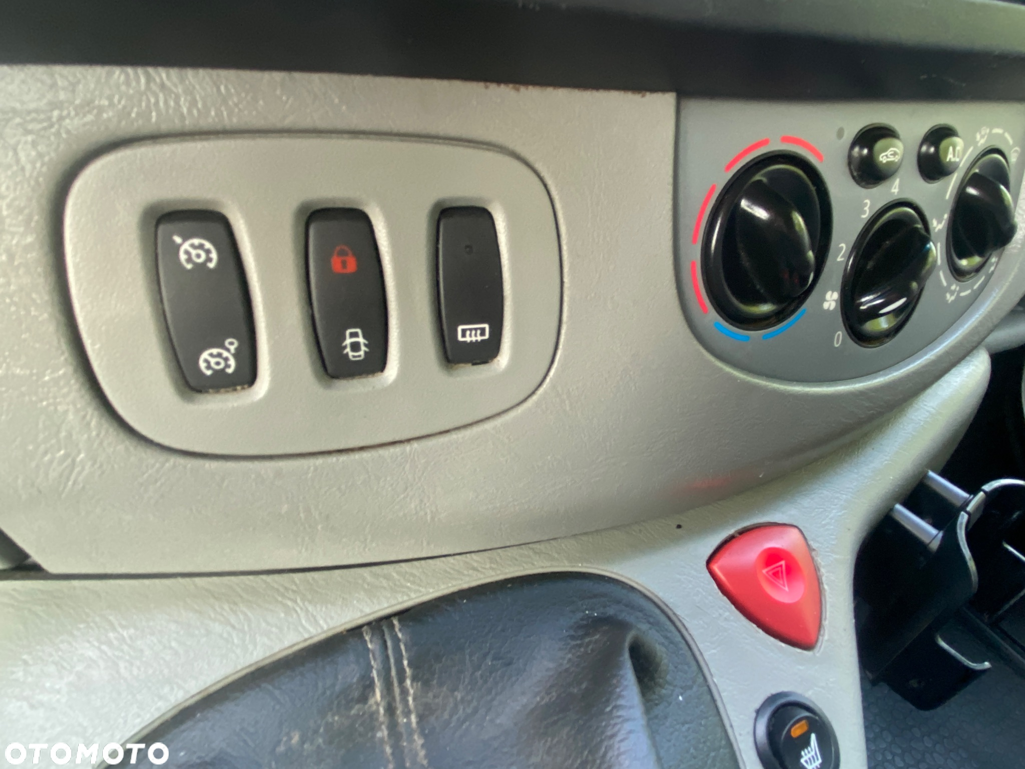 Opel VIVARO - 30