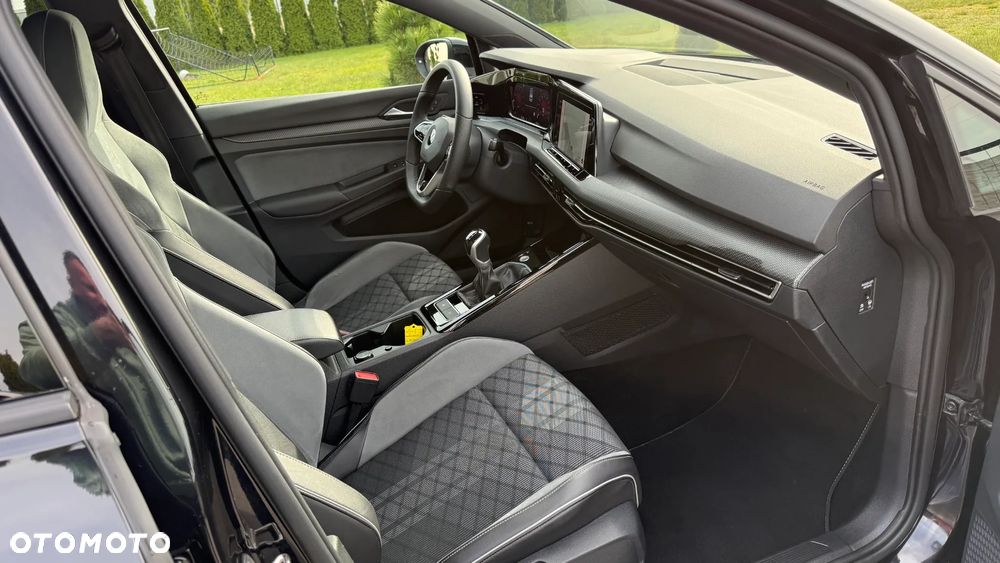 Volkswagen Golf 1.5 TSI OPF R-Line - 17