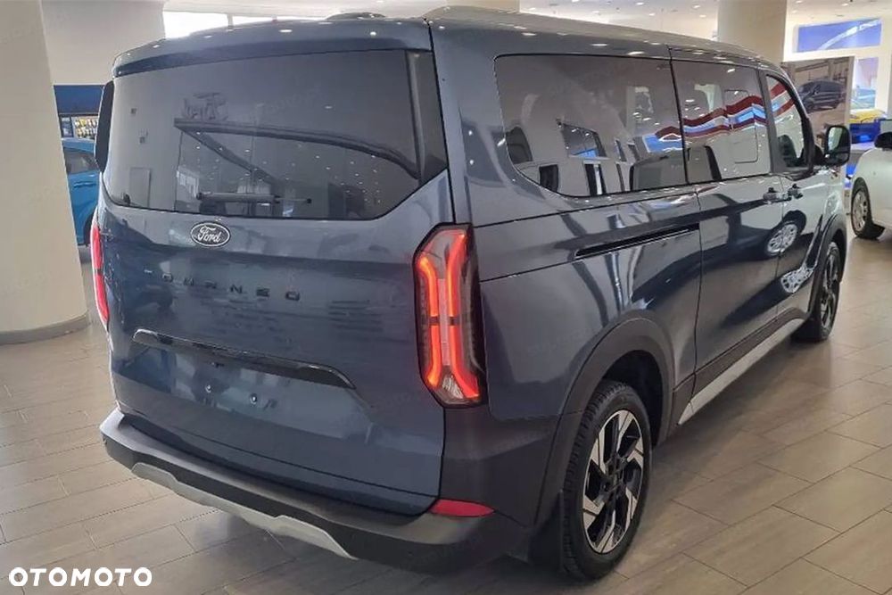 Ford Tourneo Custom - 5