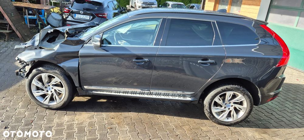 Volvo XC 60 D4 Drive-E R-Design Momentum - 5