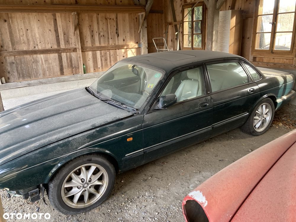 Jaguar XJR Standard - 1