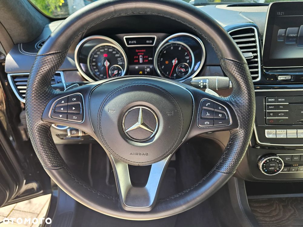 Mercedes-Benz GLS - 16