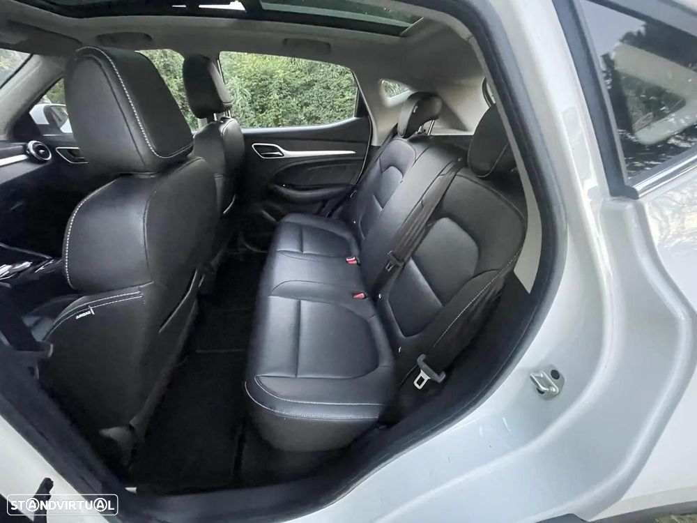MG ZS Luxury - 22