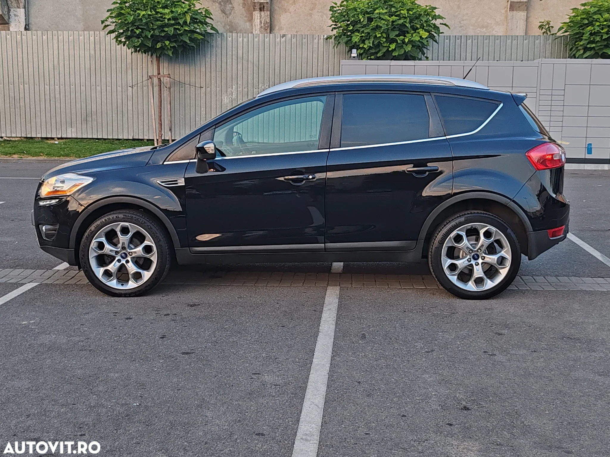 Ford Kuga 2.0 TDCi 4x4 Titanium - 23