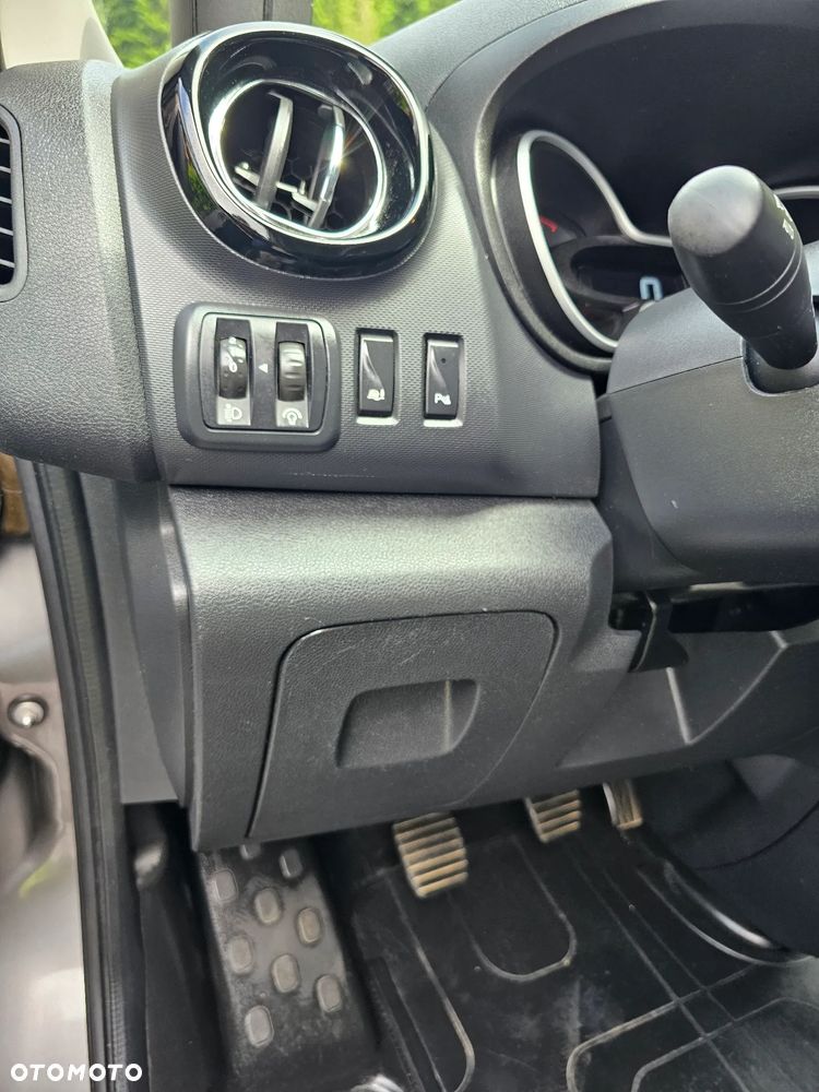 Opel Vivaro L2H1 2,9t Elegance Business - 16