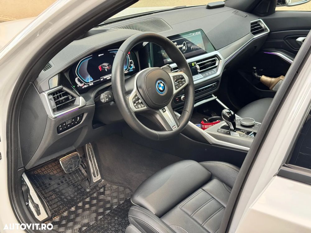 BMW Seria 3 - 36