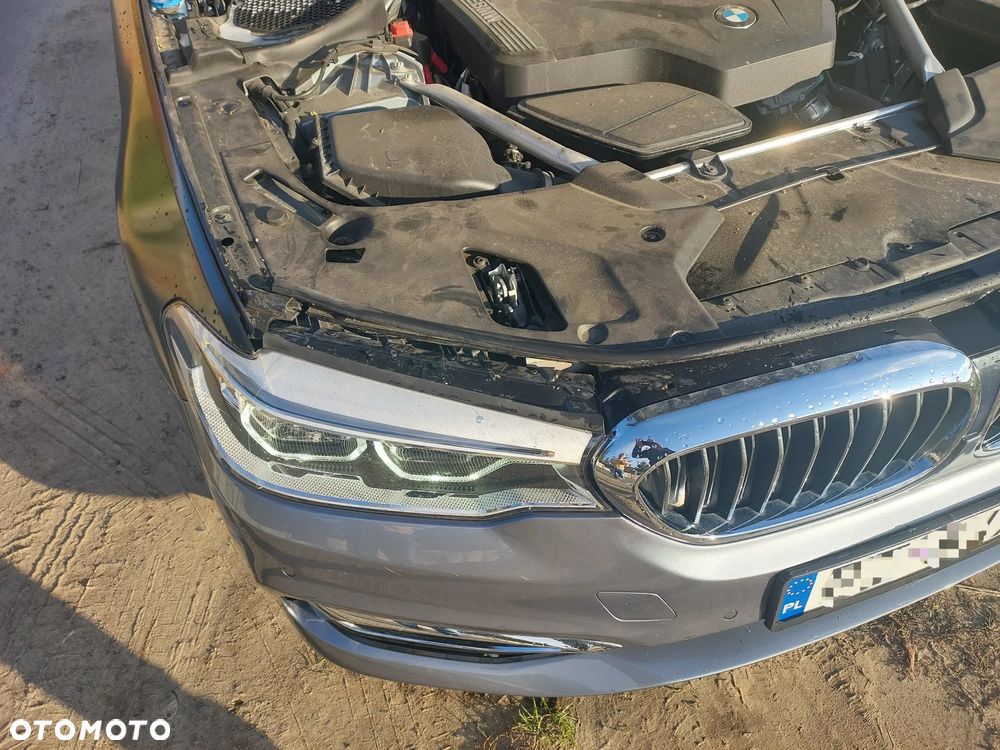 BMW Seria 5 520i Luxury Line - 14