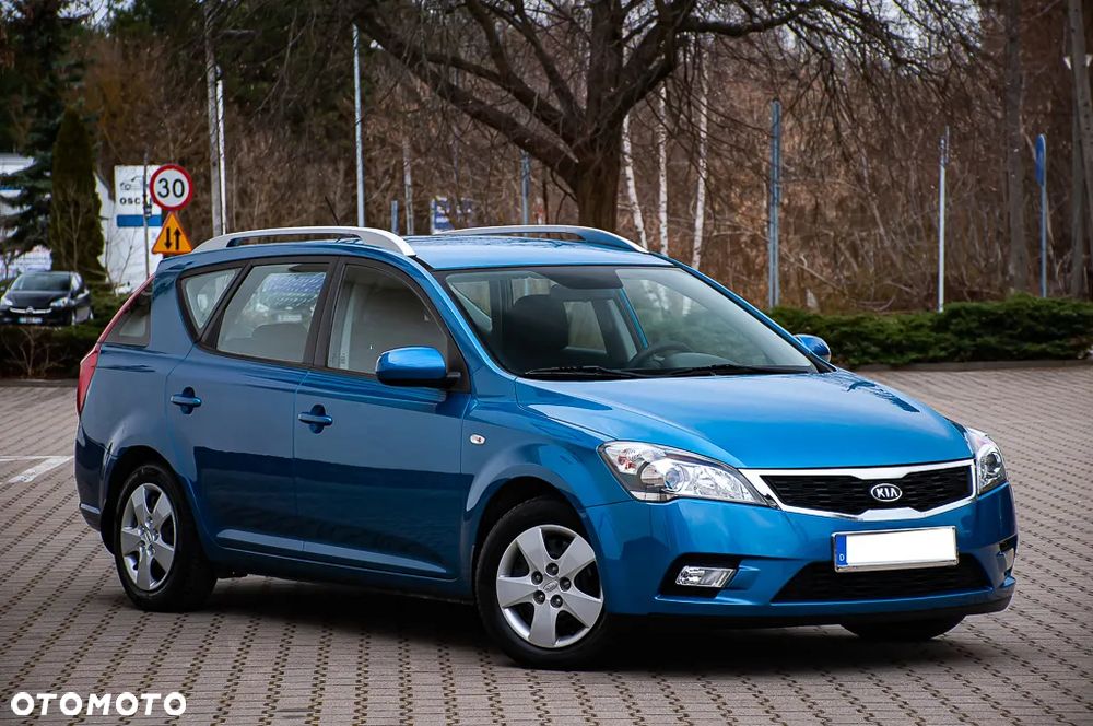 Kia Ceed 1.4 CVVT Dream-Team Edition - 3