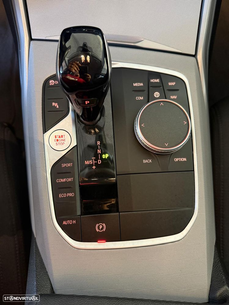 BMW 320 d Auto - 26