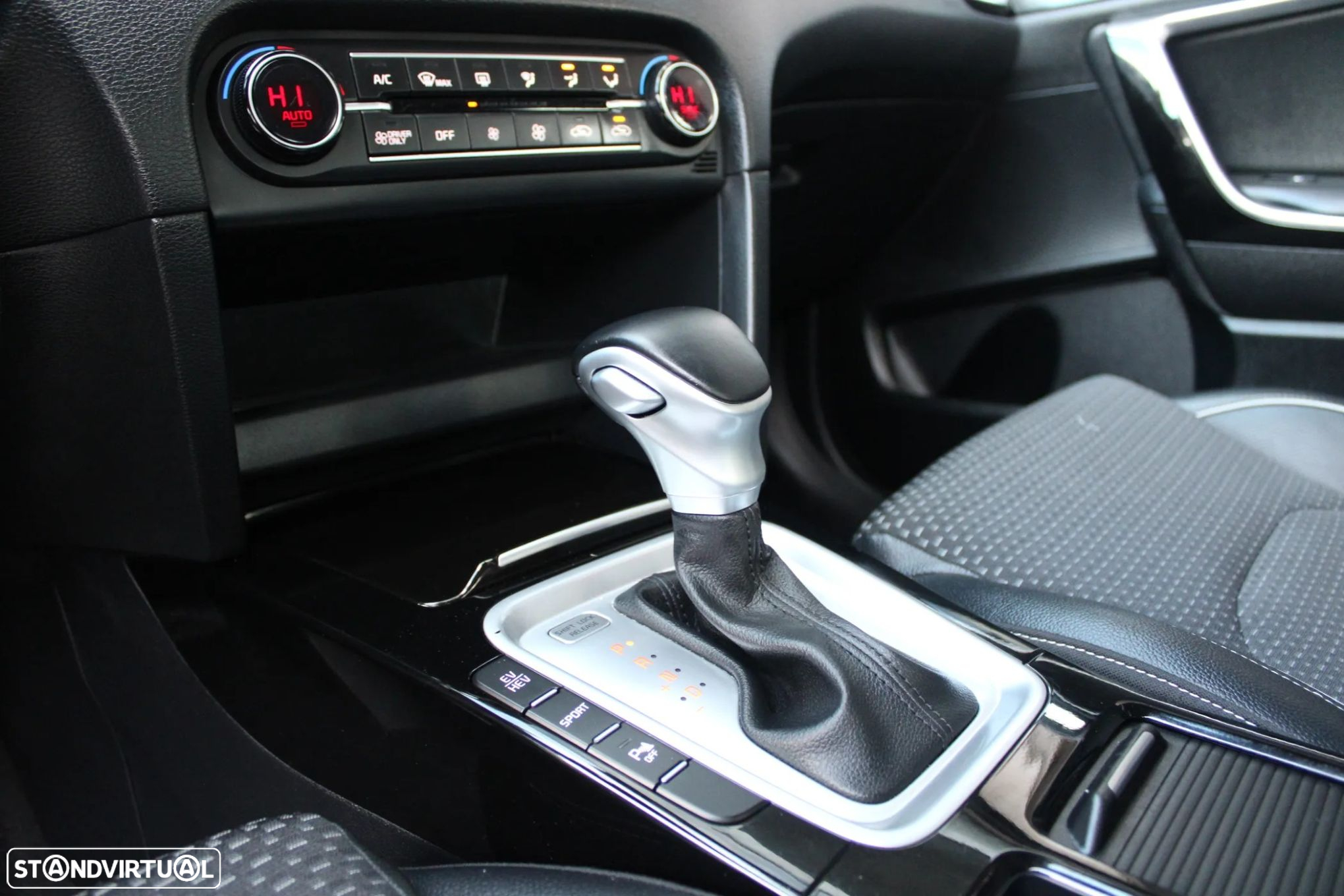 Kia XCeed 1.6 GDi PHEV Drive - 11