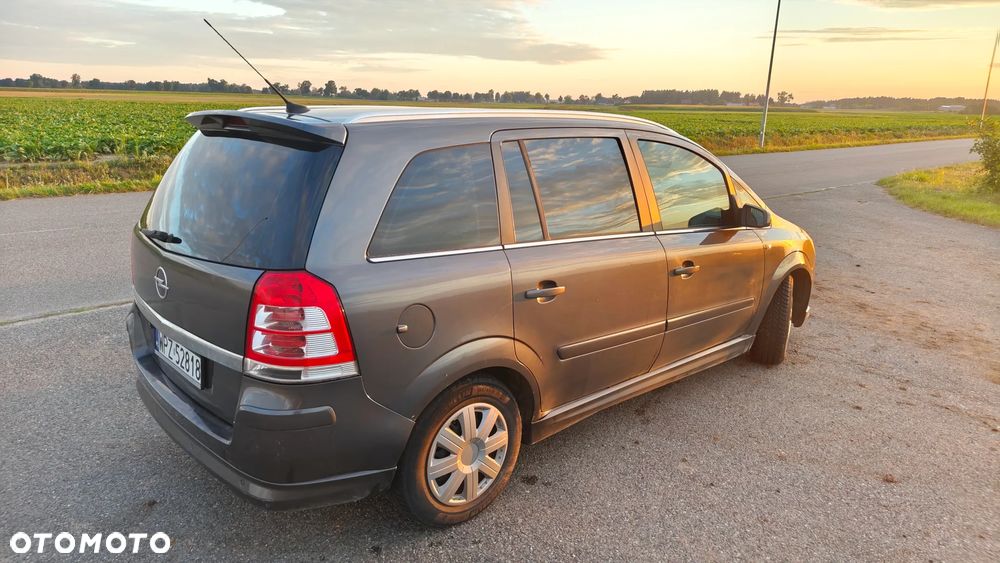 Opel Zafira - 3