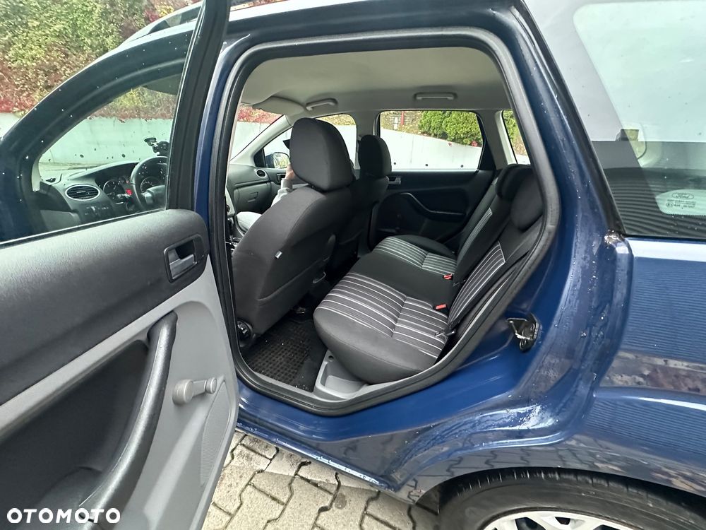 Ford Focus - 10