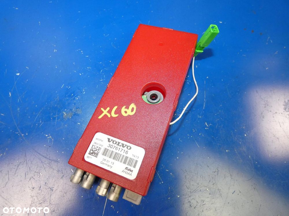 VOLVO XC60 I S60 WZMACNIACZ ANTENY ANTENOWY - 1