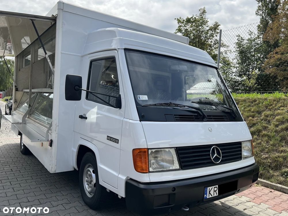 Mercedes-Benz MB100D - 2