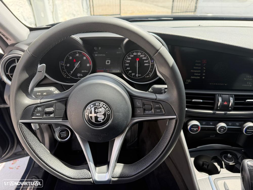 Alfa Romeo Giulia 2.2 D Super AT8 - 25