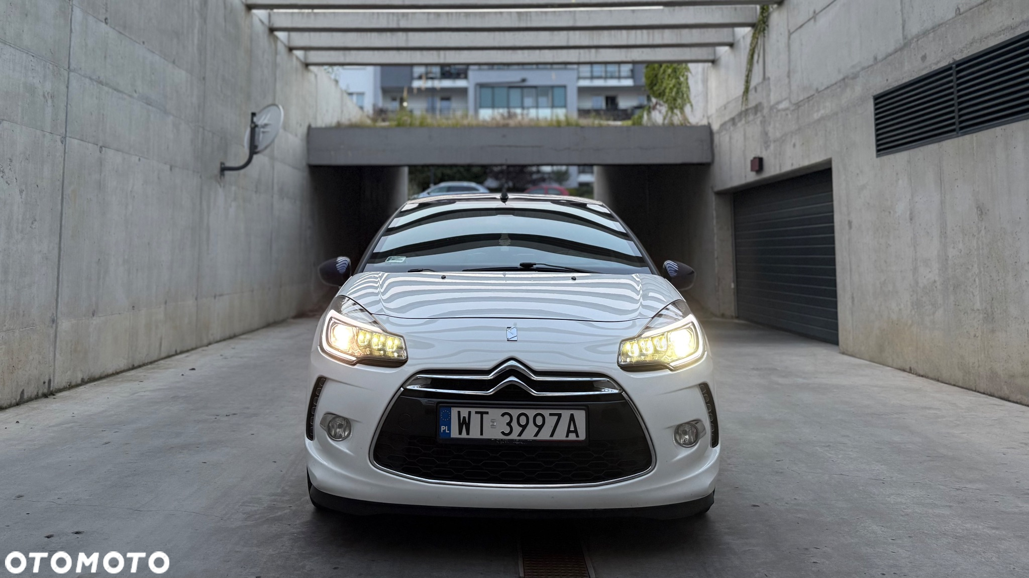 Citroën DS3 1.6 THP SportChic - 2