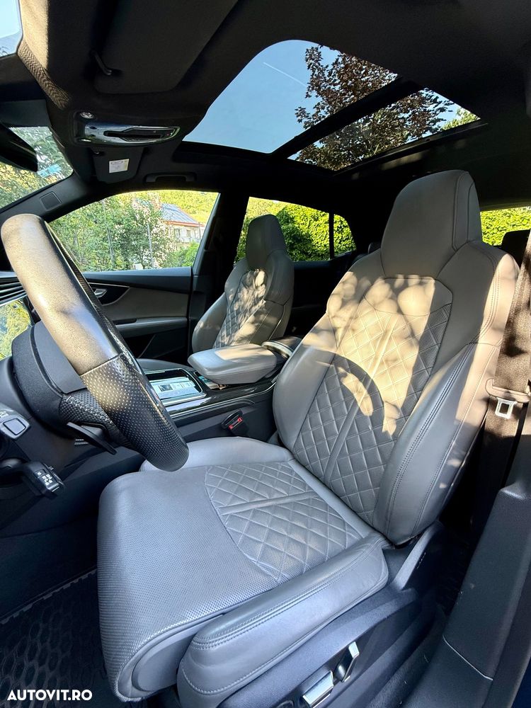 Audi Q8 - 8