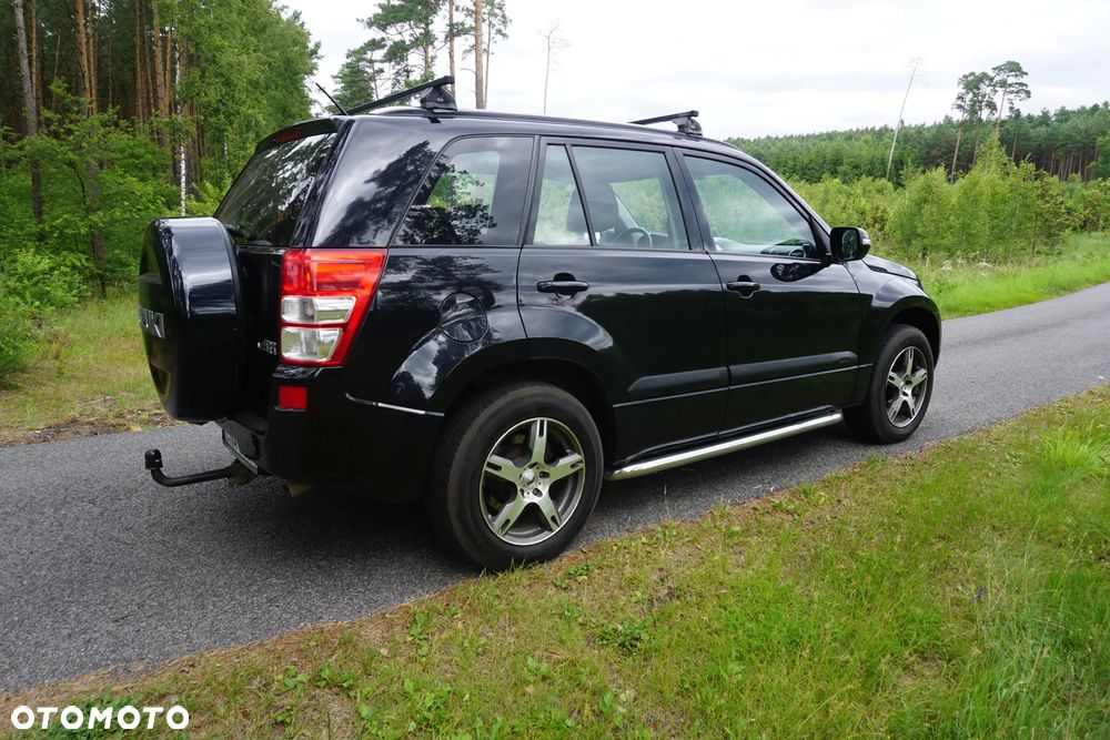Suzuki Grand Vitara 2.0 - 14