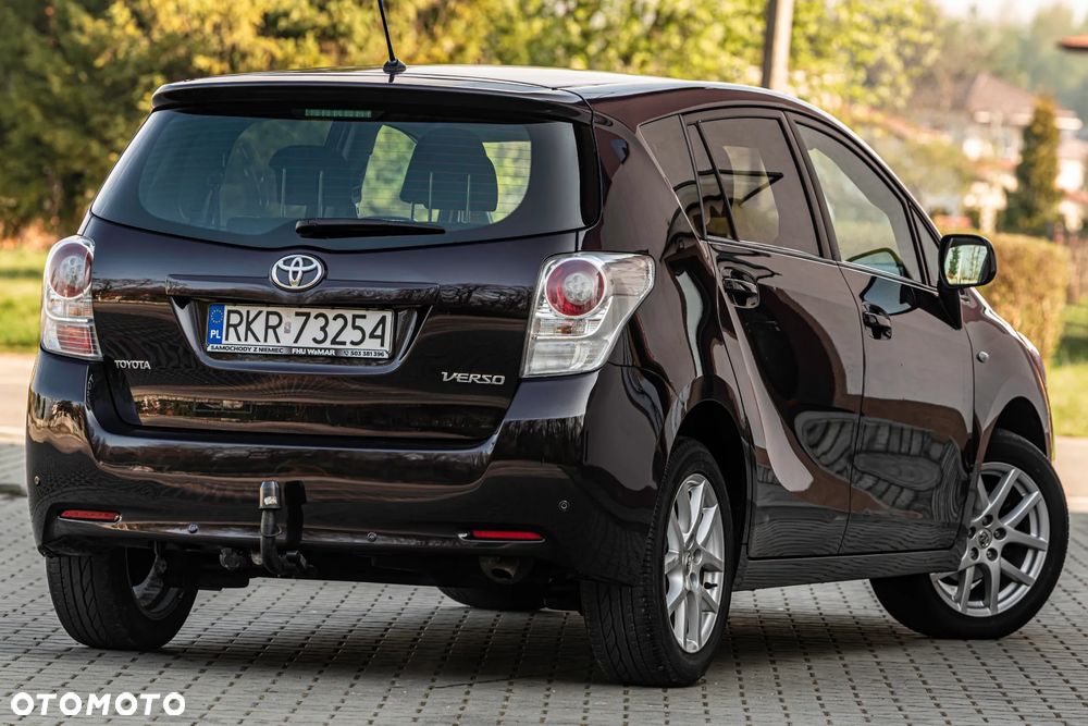 Toyota Verso 1.8 Edition - 8