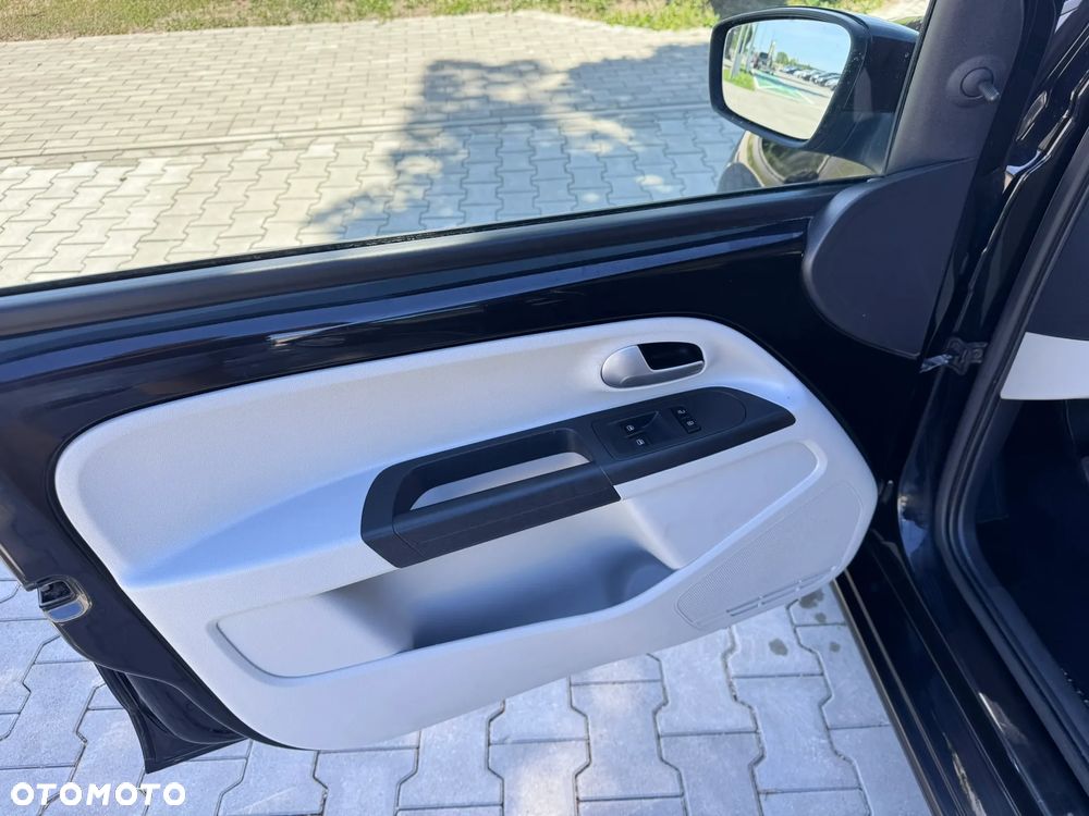 Seat Mii 1.0 Ecomotive by Cosmopolitan - 23