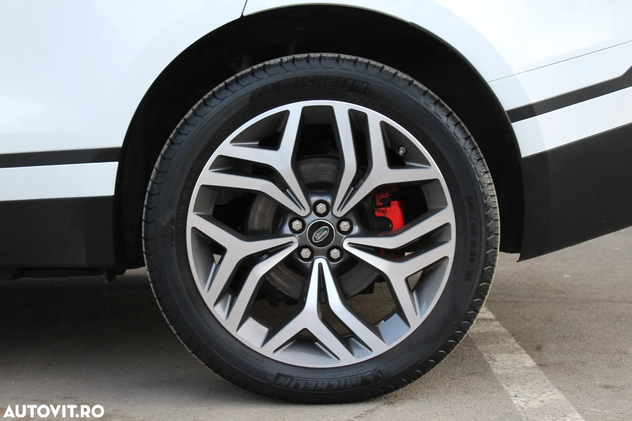Land Rover Range Rover Velar 2.0 R-Dynamic HSE - 13