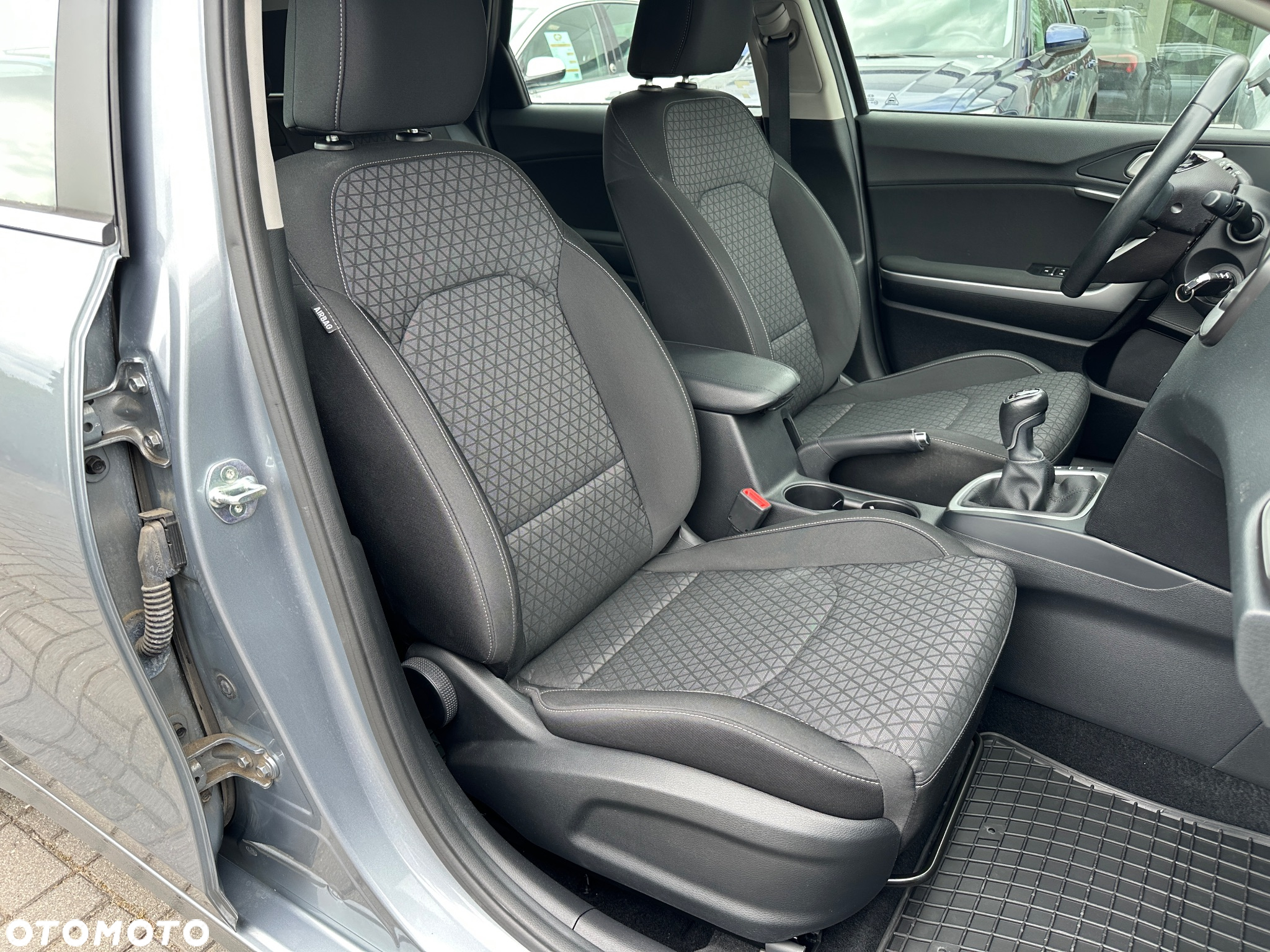 Kia Ceed 1.6 CRDi SCR M - 12