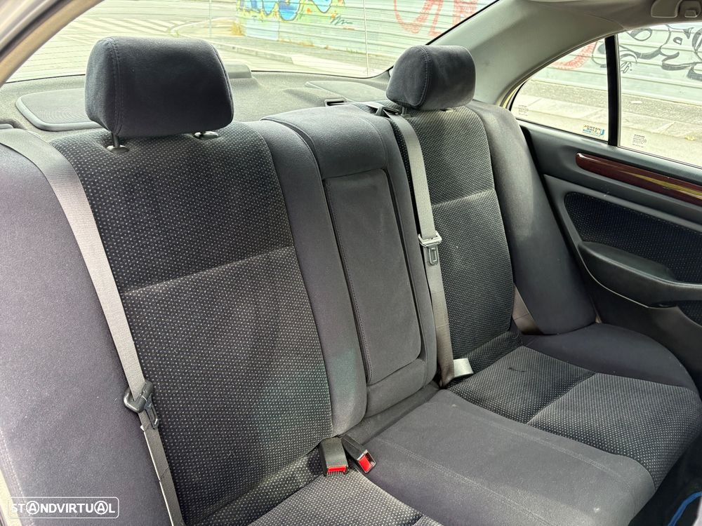 Honda Accord 1.6 LS TA - 9