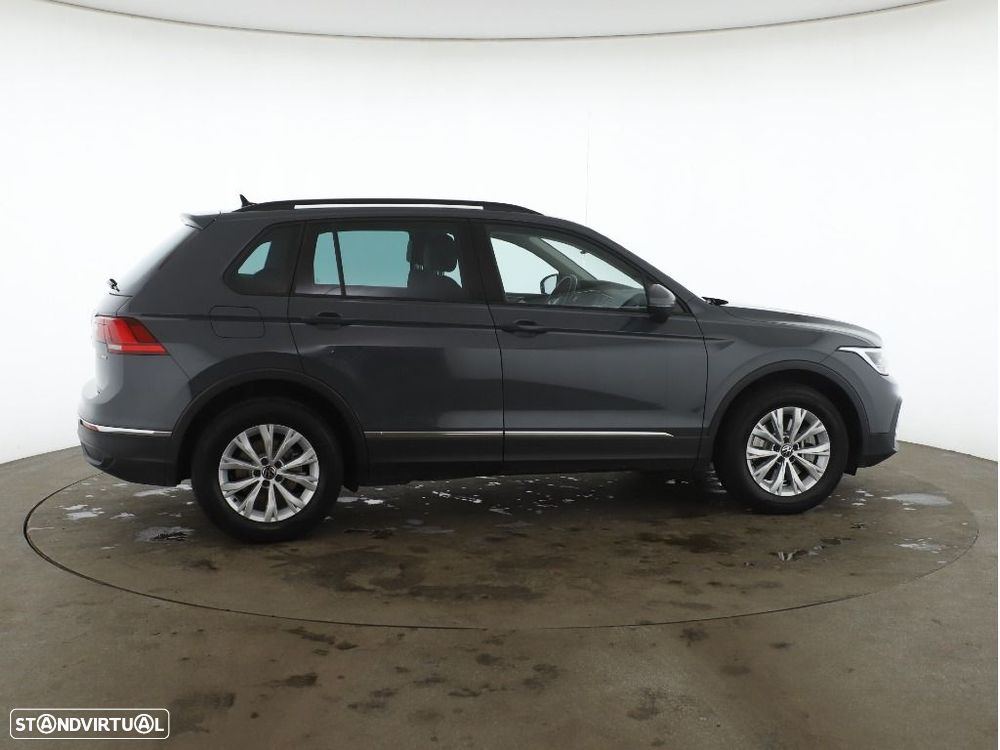 VW Tiguan - 4