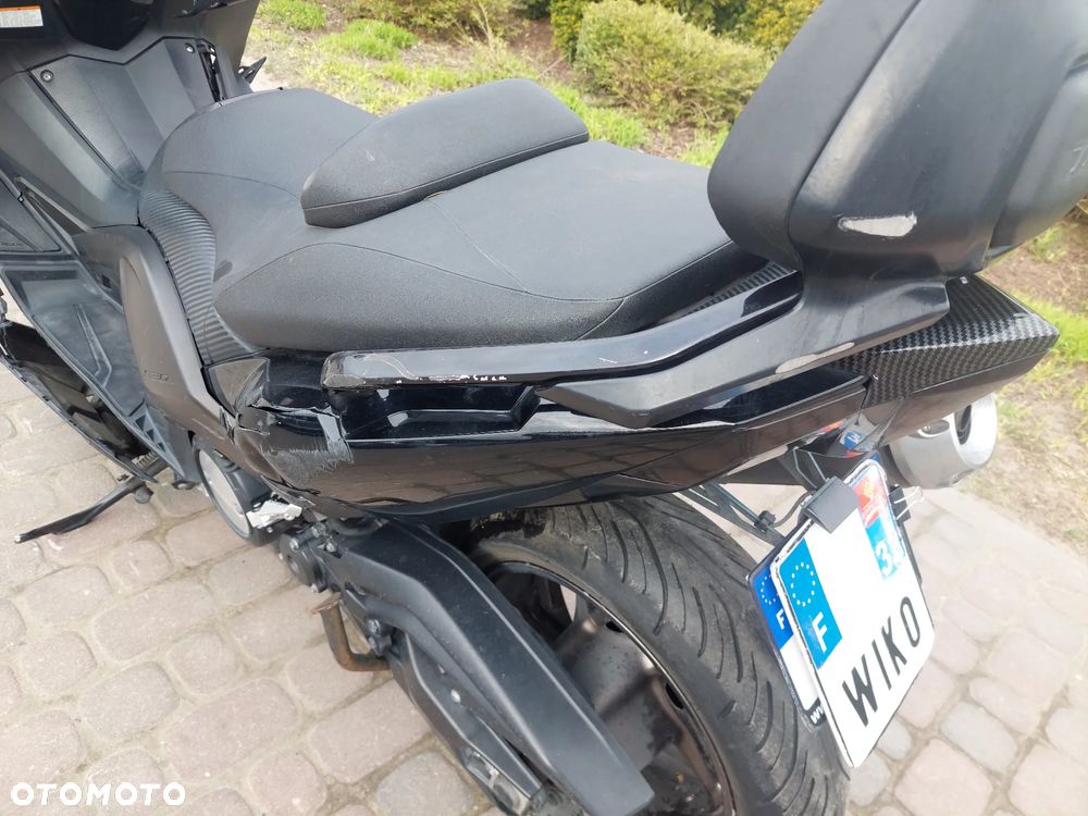 Yamaha Tmax - 18