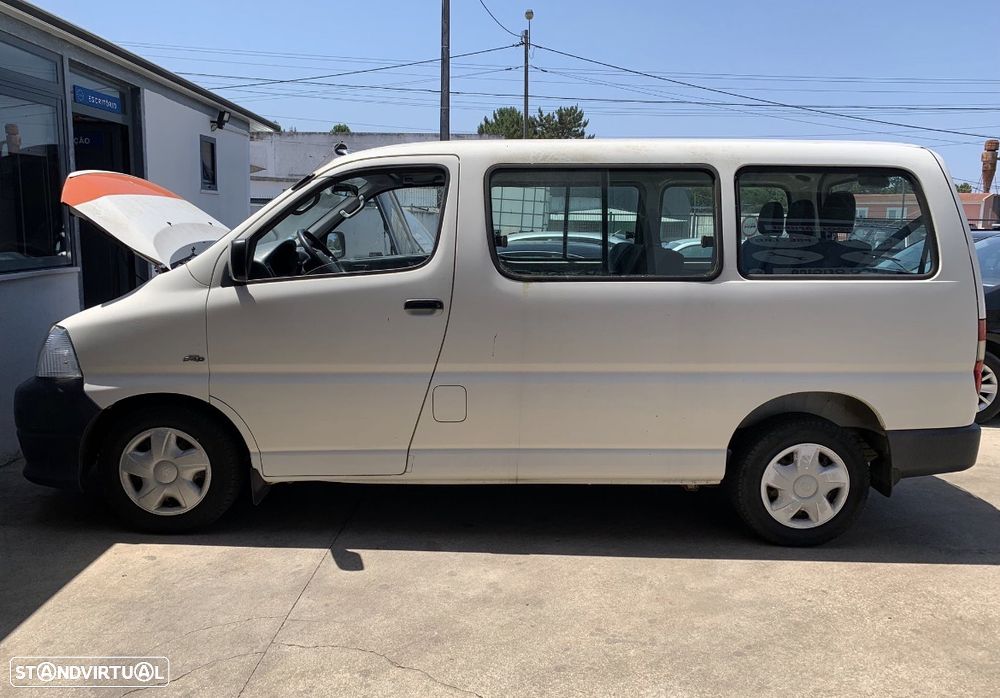 Toyota HiAce 2.5 D-4D Service 2.8T AC - 1