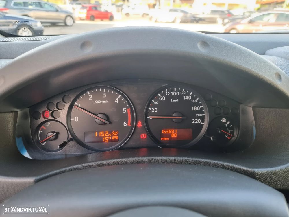 Nissan Navara 2.5 dCi CD LE 4WD - 13
