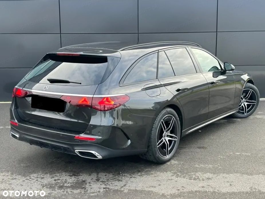 Mercedes-Benz Klasa E 220 d mHEV 4-Matic AMG 9G-Tronic - 3