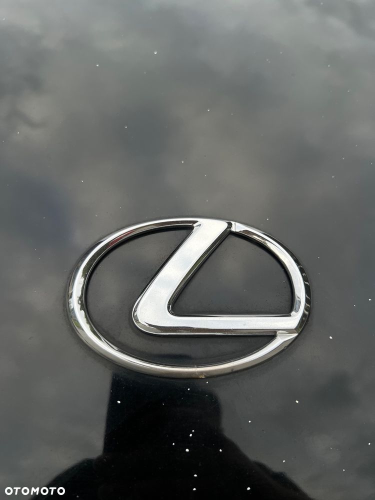 Lexus ES - 10