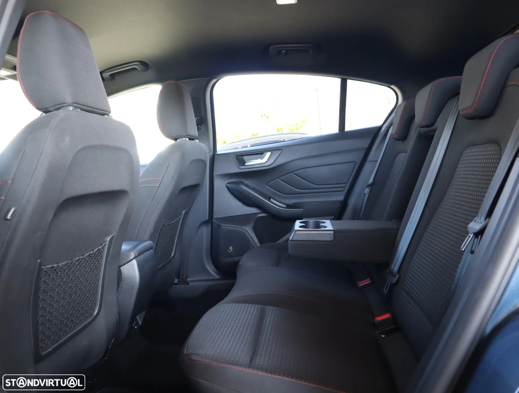 Ford Focus 1.0 EcoBoost MHEV ST-Line - 21