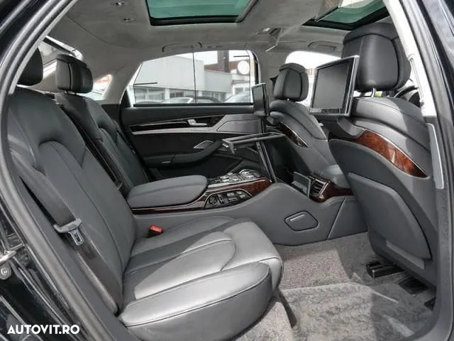 Audi A8 - 5