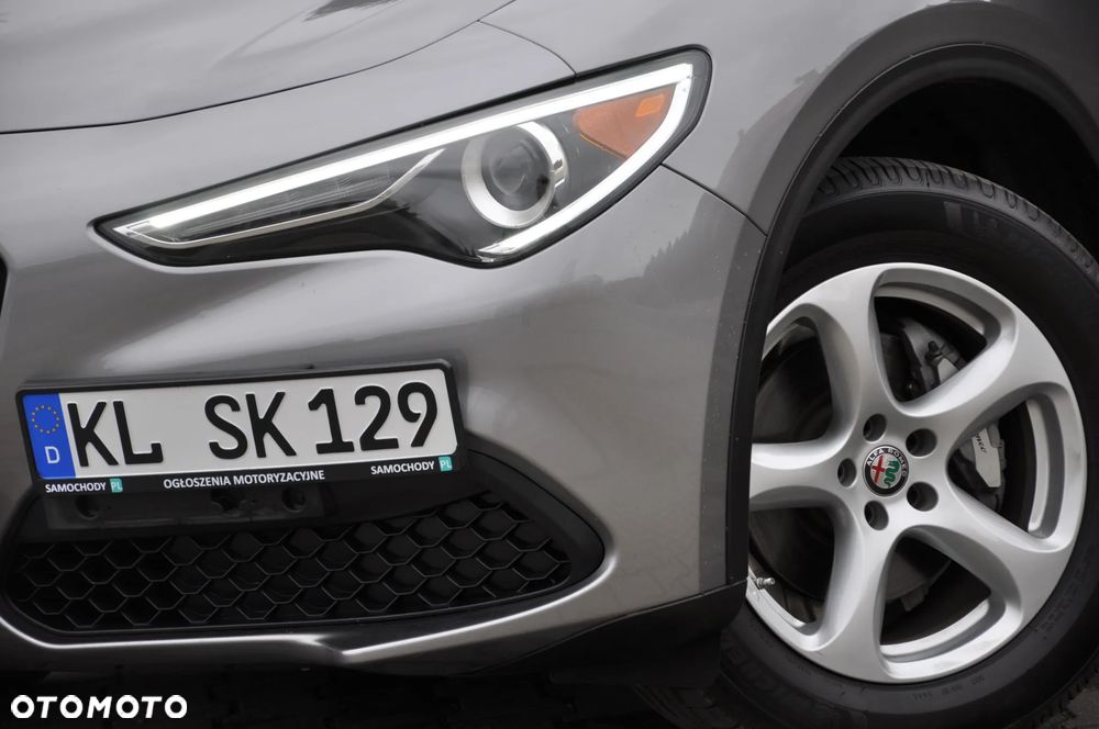Alfa Romeo Stelvio 2.0 Turbo 16V AT8-Q4 Executive - 6