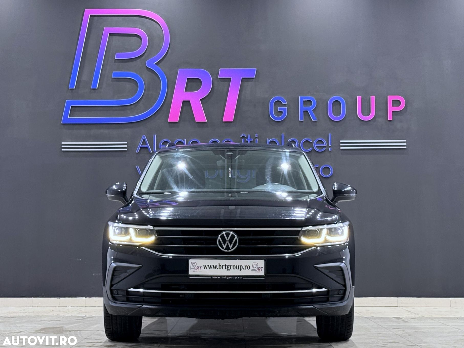 Volkswagen Tiguan - 2