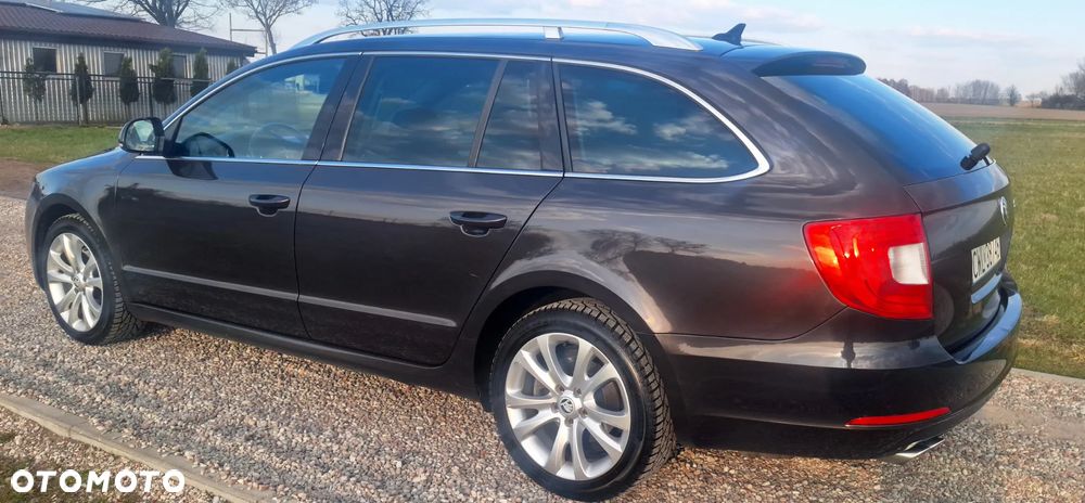 Skoda Superb 2.0 TDI Exclusive - 6