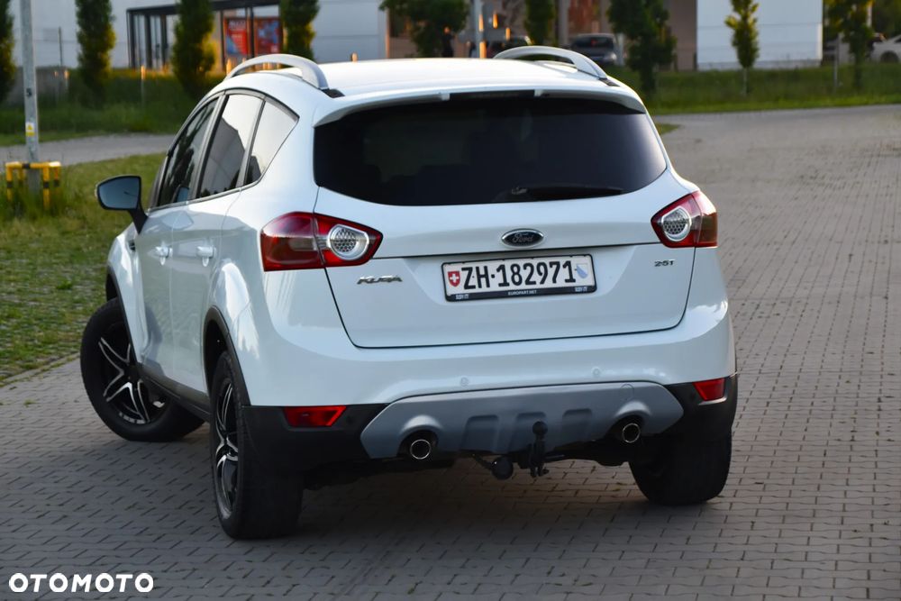 Ford Kuga 2.5 4x4 White Magic - 32