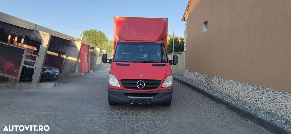 Mercedes-Benz Sprinter - 9