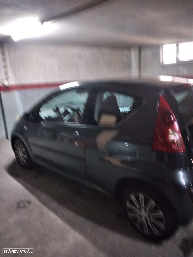 Peugeot 107 1.4 HDi Trendy - 3